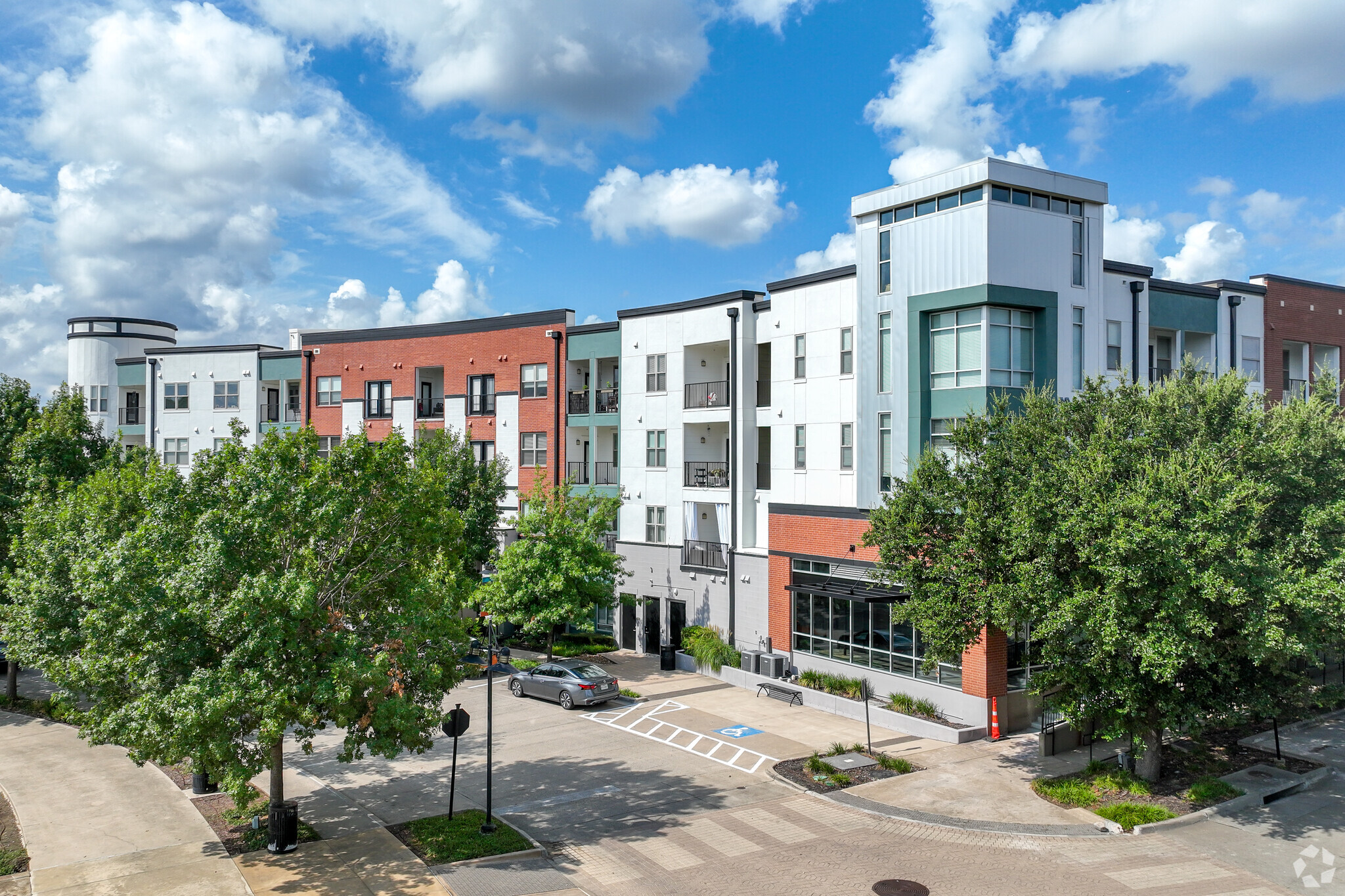 7077 Watercrest Pky, Dallas, TX à vendre Photo principale- Image 1 de 1