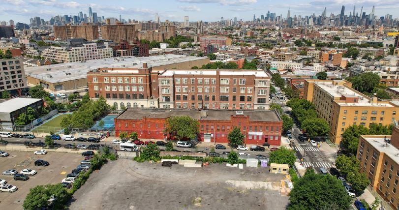 43 George St, Brooklyn, NY à vendre - Photo du bâtiment - Image 3 de 9