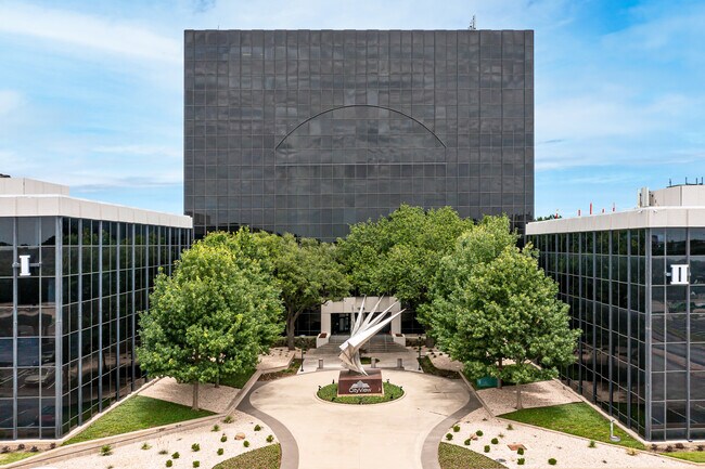 Plus de détails pour 1255 W 15th St, Plano, TX - Bureau à louer