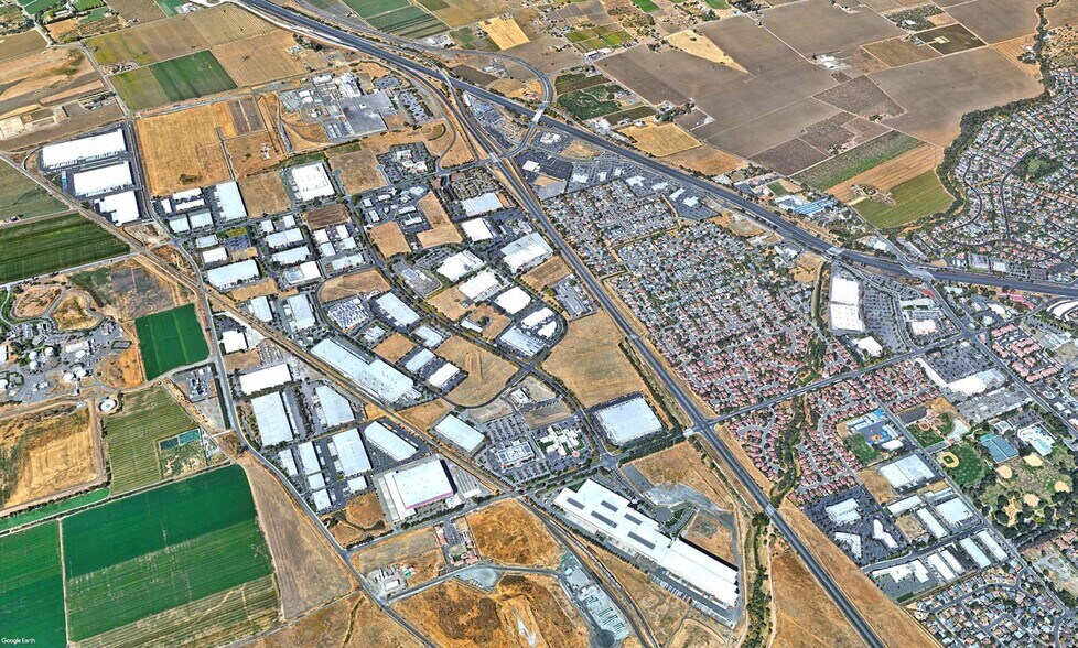 N Watney Rd at Courage Dr, Fairfield, CA à vendre - Photo du bâtiment - Image 1 de 1