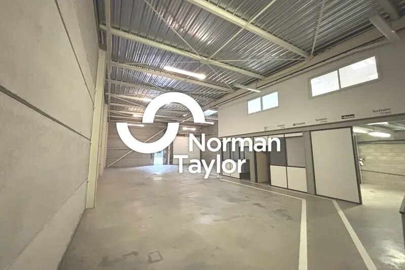 Flex in Montpellier for lease Interior Photo- Image 1 of 6