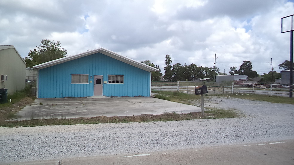 215 N Hollywood Rd, Houma, LA à vendre - Photo principale - Image 1 de 1