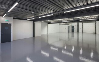 Plus de détails pour 891-895 Plymouth Rd, Slough - Local d'activités, Industriel à louer