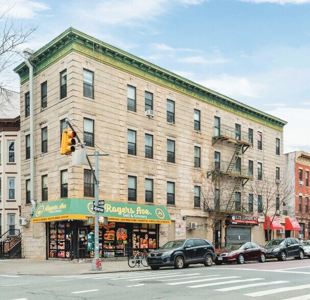 581 Rogers Ave, Brooklyn, NY for sale - Primary Photo - Image 1 of 3