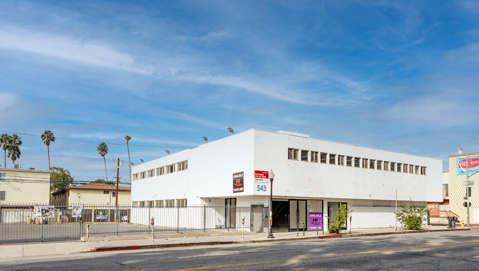 543 N Fairfax Ave, Los Angeles, CA for lease - Building Photo - Image 3 of 5