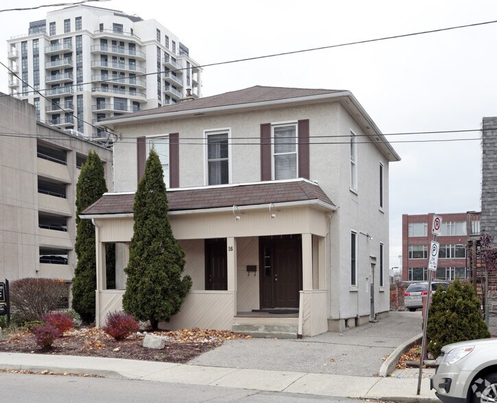 16 John St W, Waterloo, ON à vendre - Photo principale - Image 1 de 1