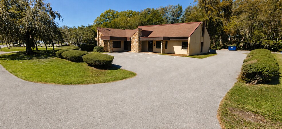 400 Webster St, Leesburg, FL à louer - Photo du bâtiment - Image 3 de 45
