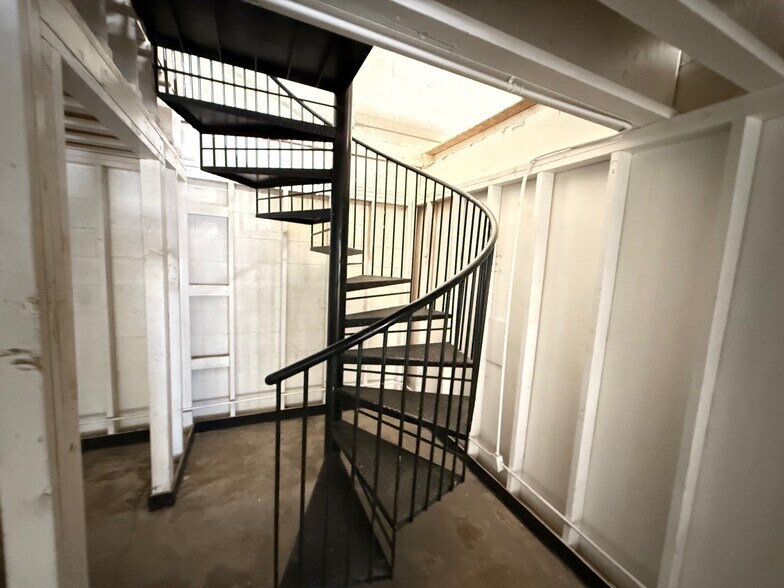 1370 E 8th St, Tempe, AZ à louer - Photo du bâtiment - Image 3 de 12