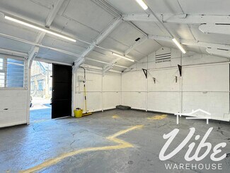 Plus de détails pour Warspite Rd, Londres - Industriel à louer