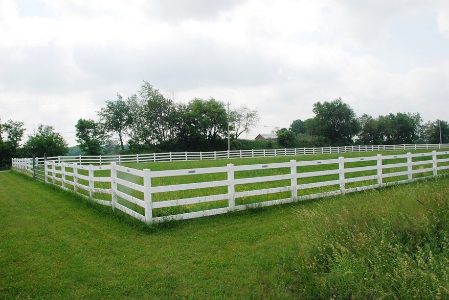 10330 Quaker Rd, Fredericktown, OH à louer - Autre - Image 2 de 3