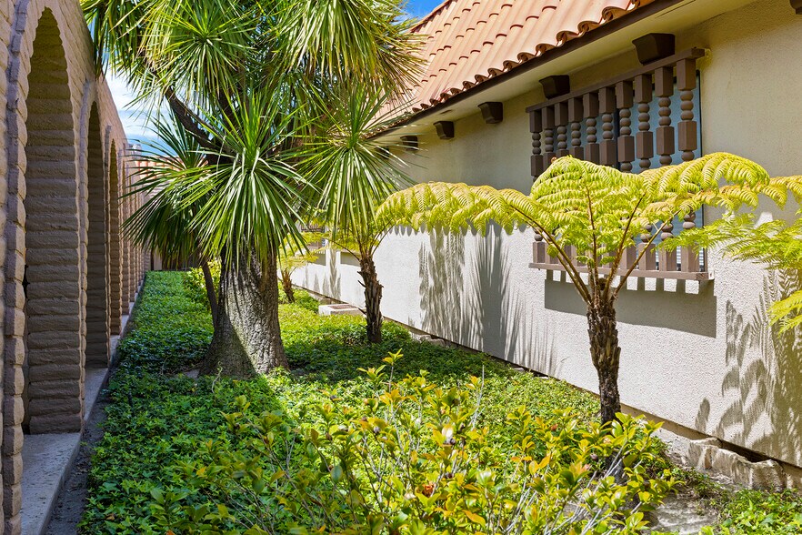 3231 Waring Ct, Oceanside, CA à louer - Photo du bâtiment - Image 3 de 16