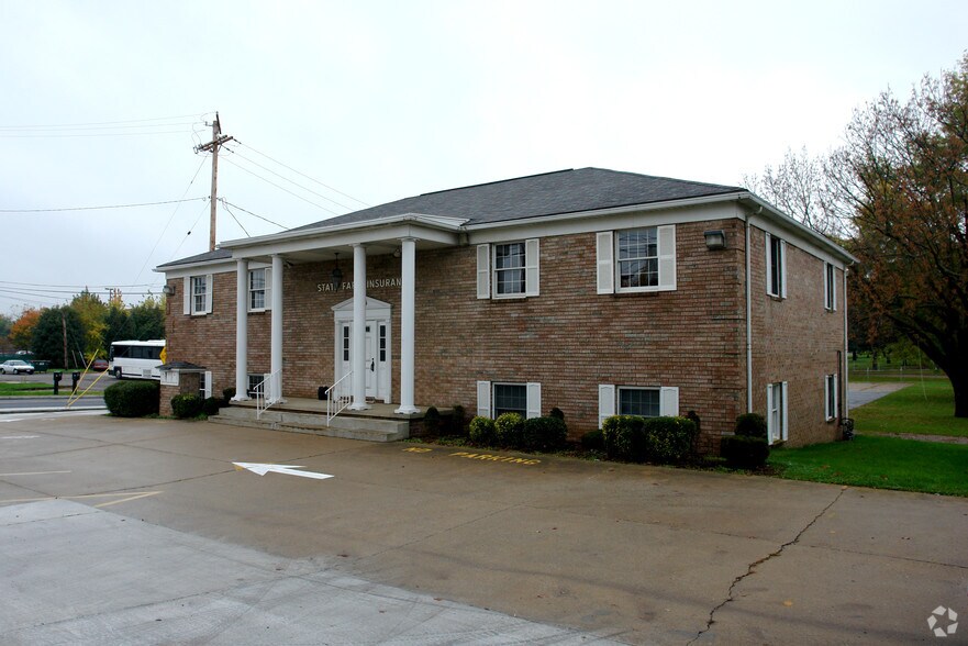 2050 S Arlington Rd, Akron, OH à vendre - Photo principale - Image 1 de 4