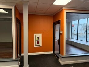 142 Main St, Nyack, NY for lease Interior Photo- Image 1 of 4