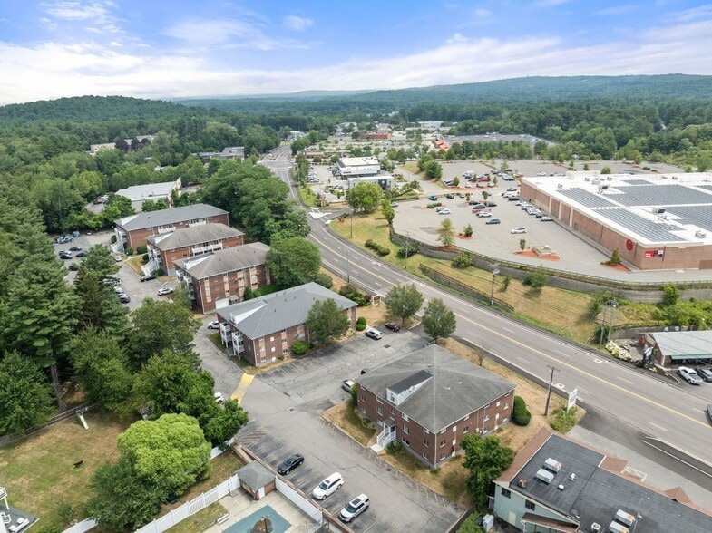 596 Boston Post Rd E, Marlborough, MA for sale - Building Photo - Image 2 of 24