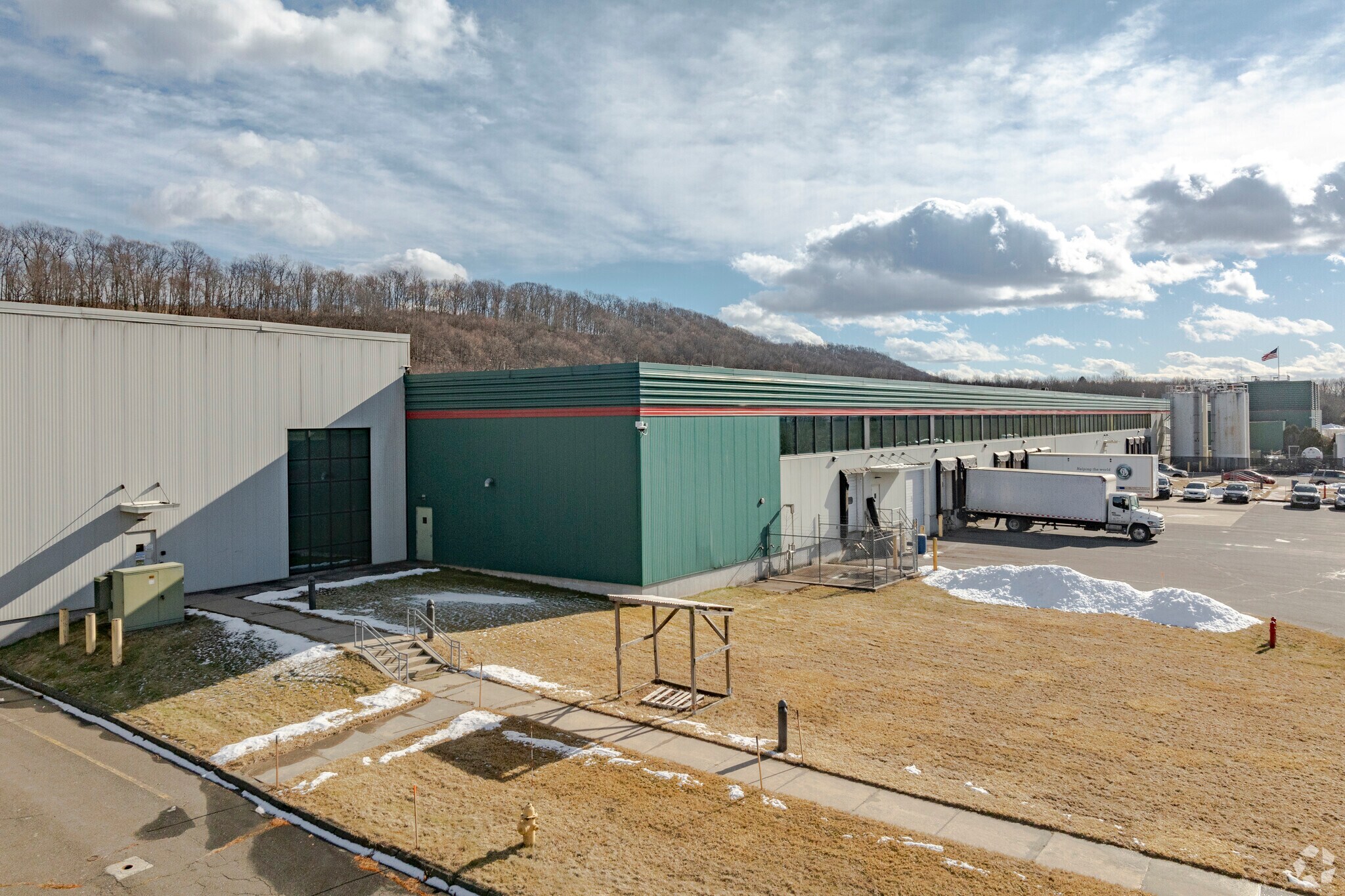 200 Pond View Dr, Meriden, CT à vendre Photo principale- Image 1 de 1