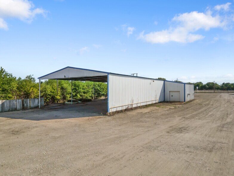 2900 Clarks Ln, Bryan, TX à vendre - Photo du bâtiment - Image 3 de 13