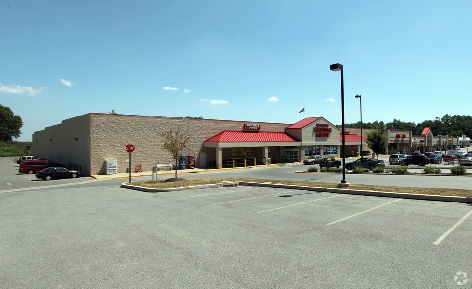 321-499 N 3rd St, Oxford, PA for lease - Building Photo - Image 1 of 7