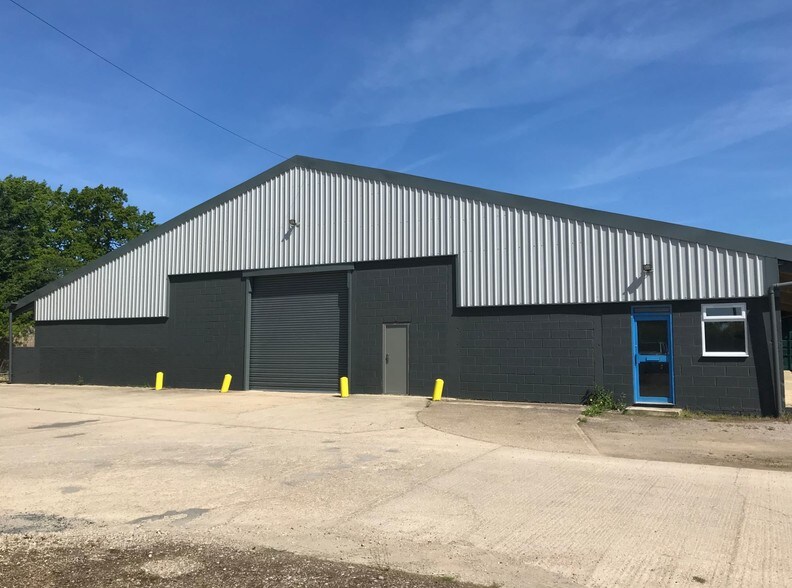 Verney Rd, Buckingham à vendre - Photo principale - Image 1 de 3