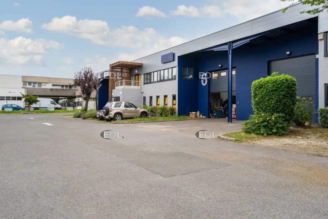 Flex in SAINT-OUEN-L'AUMONE for lease Building Photo- Image 1 of 15