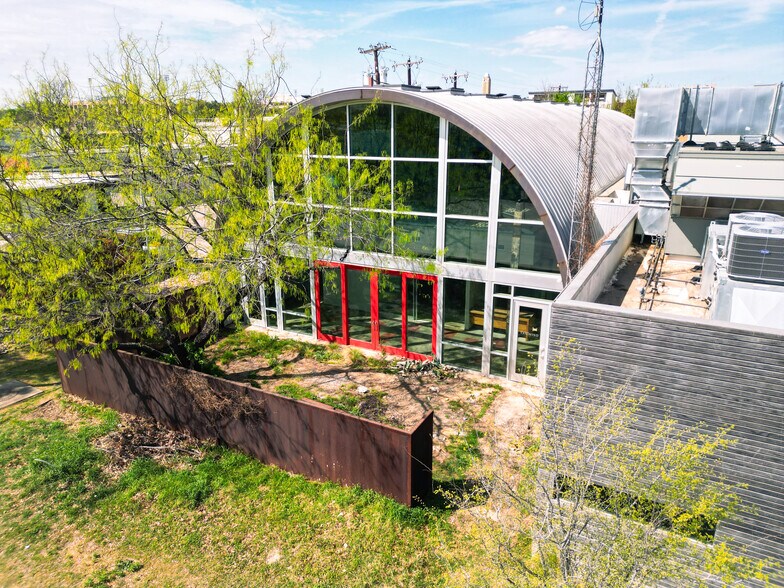 1000 Foch St, Fort Worth, TX for lease - Building Photo - Image 1 of 24