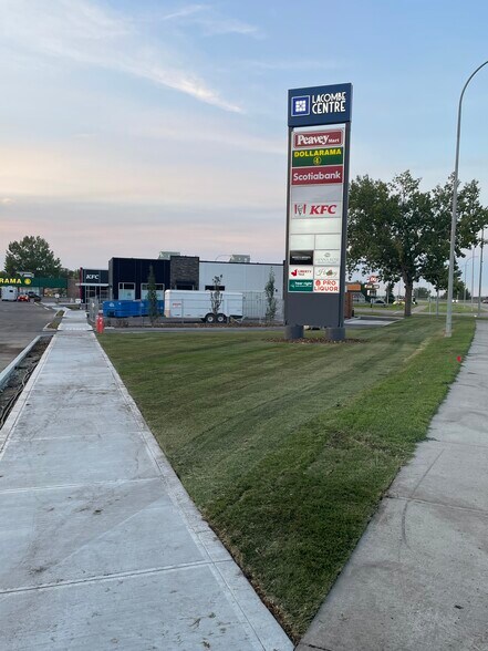 5230 45 St, Lacombe, AB à louer - Autre - Image 2 de 5