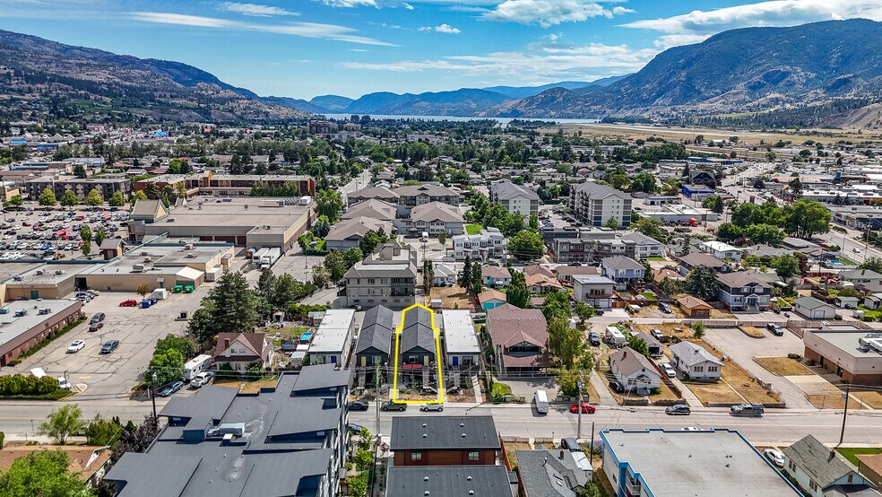 116 Calgary Av, Penticton, BC à vendre - Photo du bâtiment - Image 2 de 24