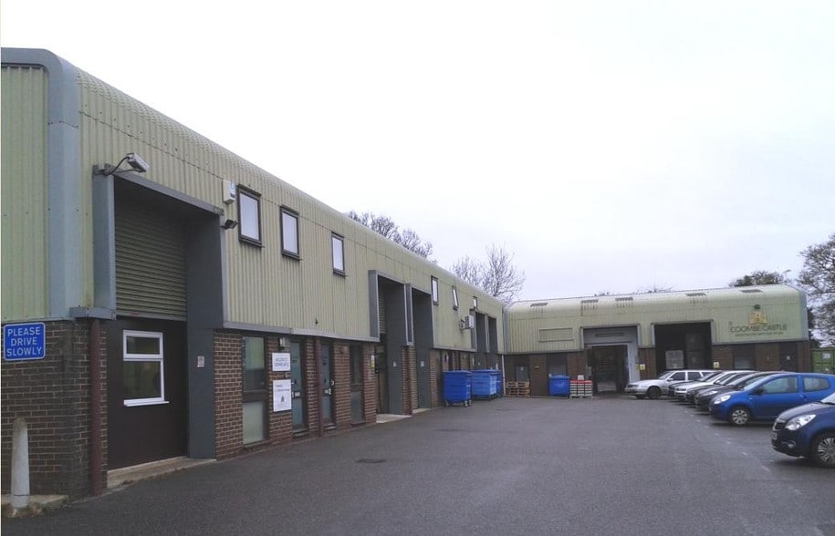 Edinburgh Way, Corsham for lease - Building Photo - Image 2 of 6