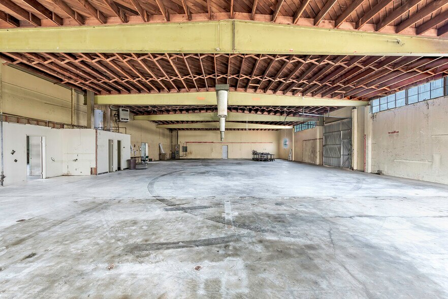 1345 Cota Ave, Long Beach, CA à louer - Photo du bâtiment - Image 2 de 13
