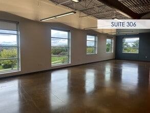 1904 S 1st St, Champaign, IL for lease Interior Photo- Image 1 of 2