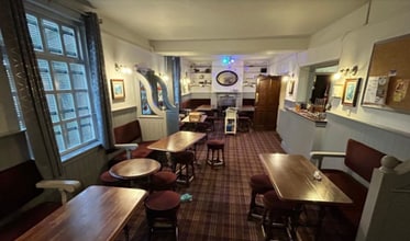 Shaw Lane, Stoke Prior for lease Interior Photo- Image 1 of 4