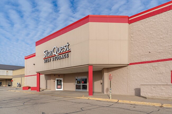 More details for 2602 Shopko Dr, Madison, WI - Specialty for Sale
