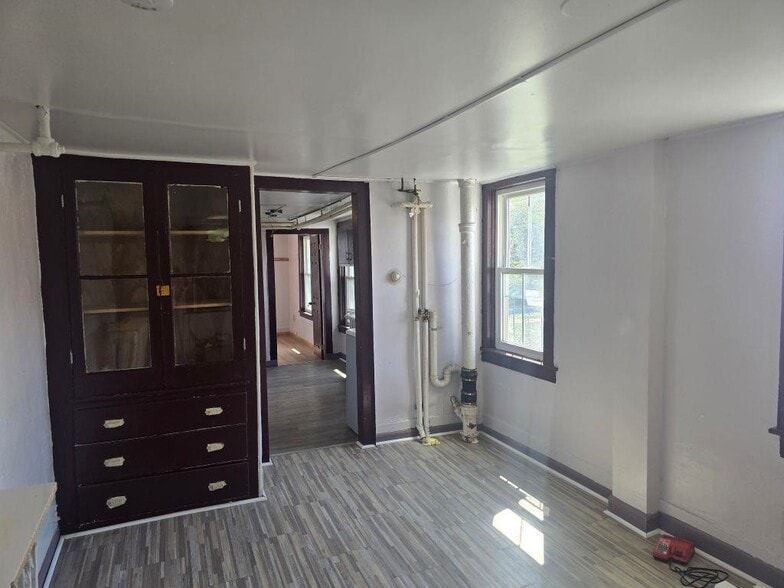 153 Main St, Windsor, VT à vendre - Photo intérieure - Image 3 de 8
