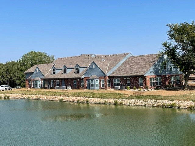 3715 Beck Rd, Saint Joseph, MO à vendre - Photo du bâtiment - Image 2 de 8