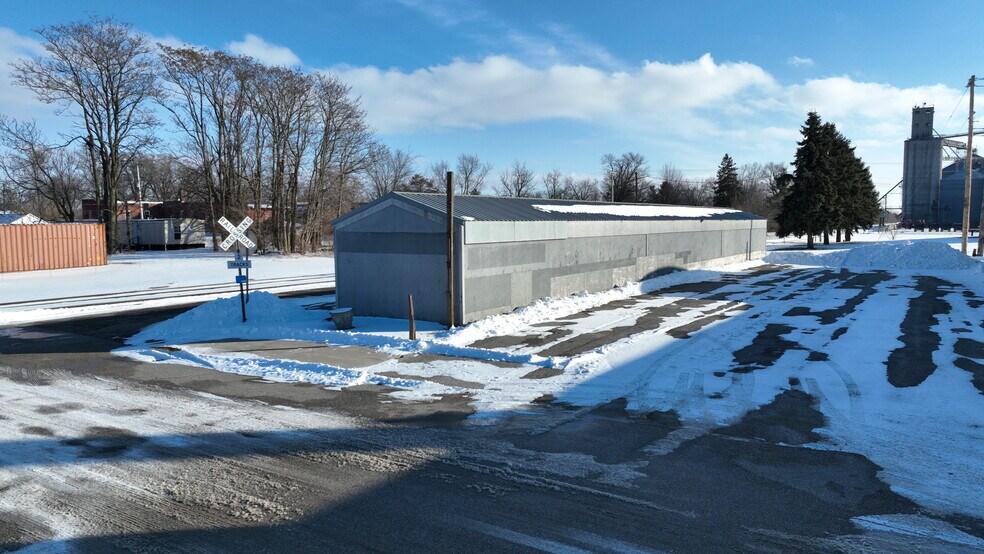 Storage Unit Portfolio portefeuille de 4 propriétés à vendre sur LoopNet.ca - Photo du bâtiment - Image 3 de 22