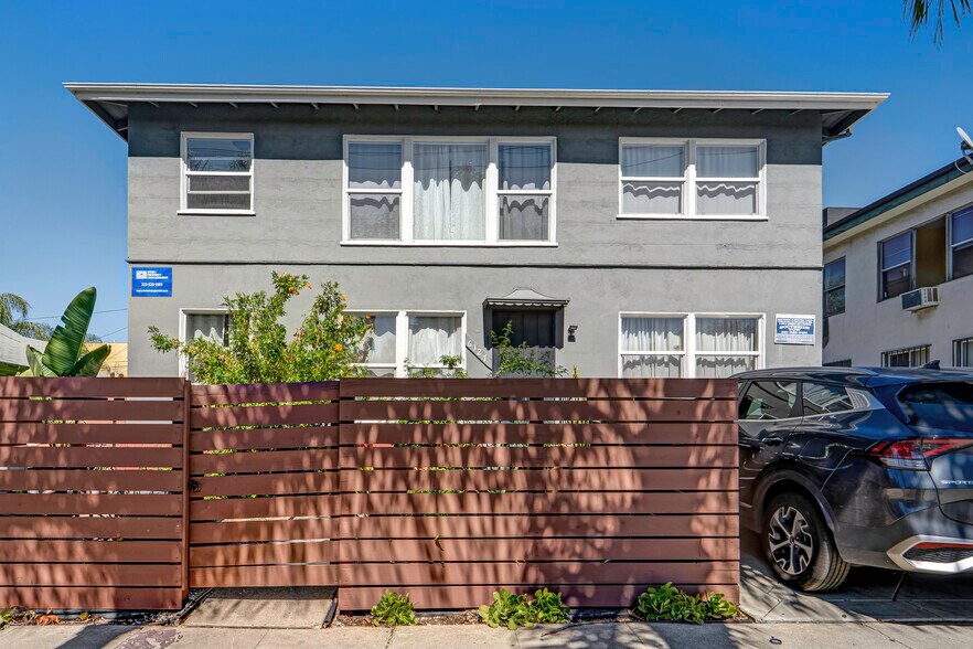 6127 Romaine St, Los Angeles, CA à vendre - Photo du bâtiment - Image 2 de 66