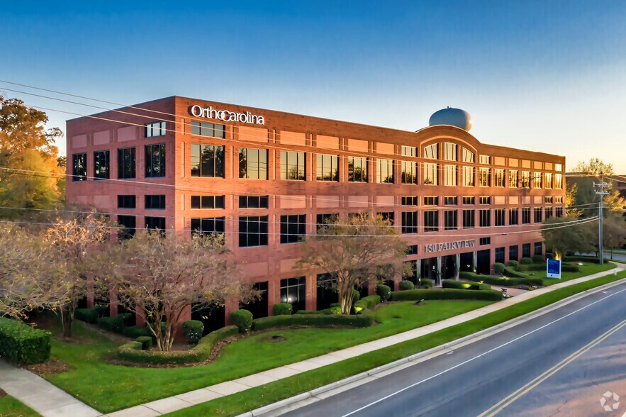 150 Fairview Rd, Mooresville, NC à louer - Photo du bâtiment - Image 2 de 5