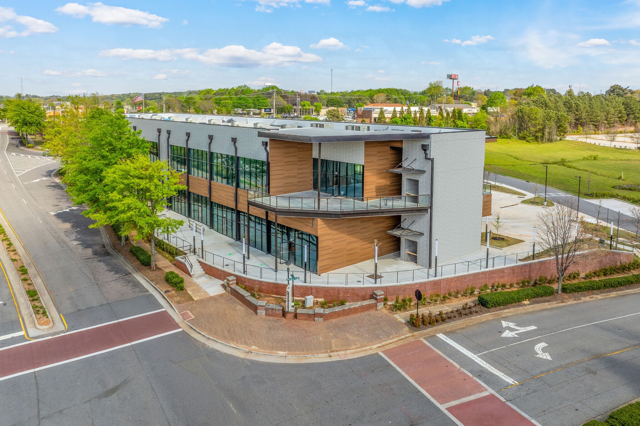 458 Northolt Pky, Suwanee, GA for lease Primary Photo- Image 1 of 20