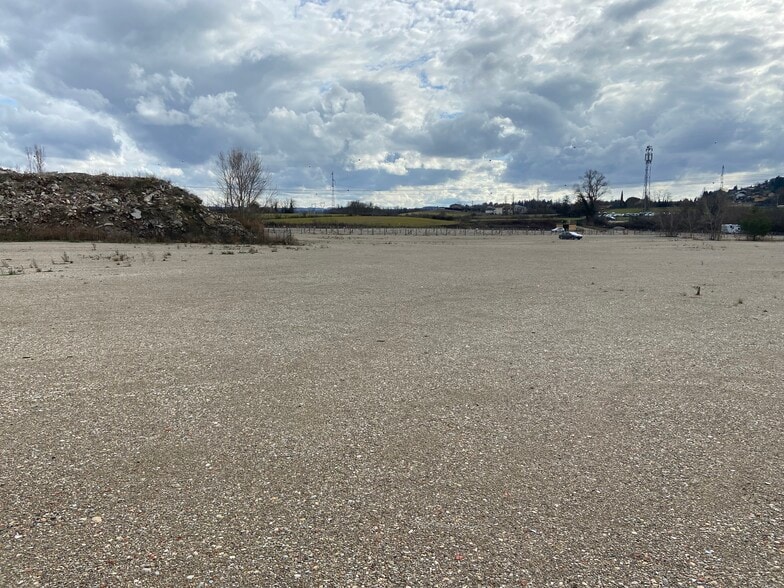 Chemin des Blaches, Grenay for lease - Building Photo - Image 3 of 3