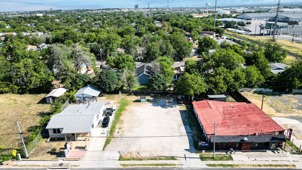 2931 E Houston St, San Antonio, TX à vendre - Photo du bâtiment - Image 3 de 16
