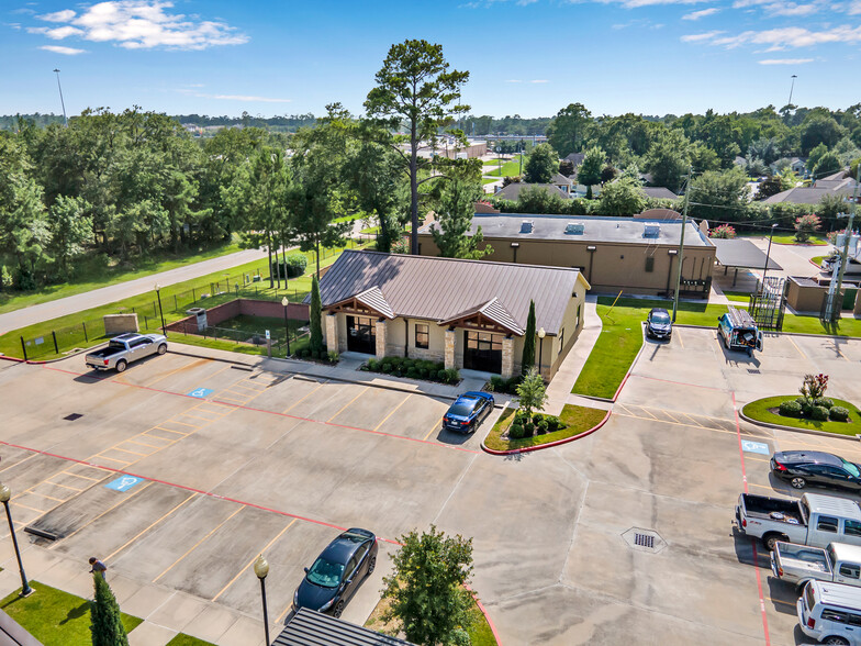 10318 Lake Rd, Houston, TX for lease - Building Photo - Image 3 of 18