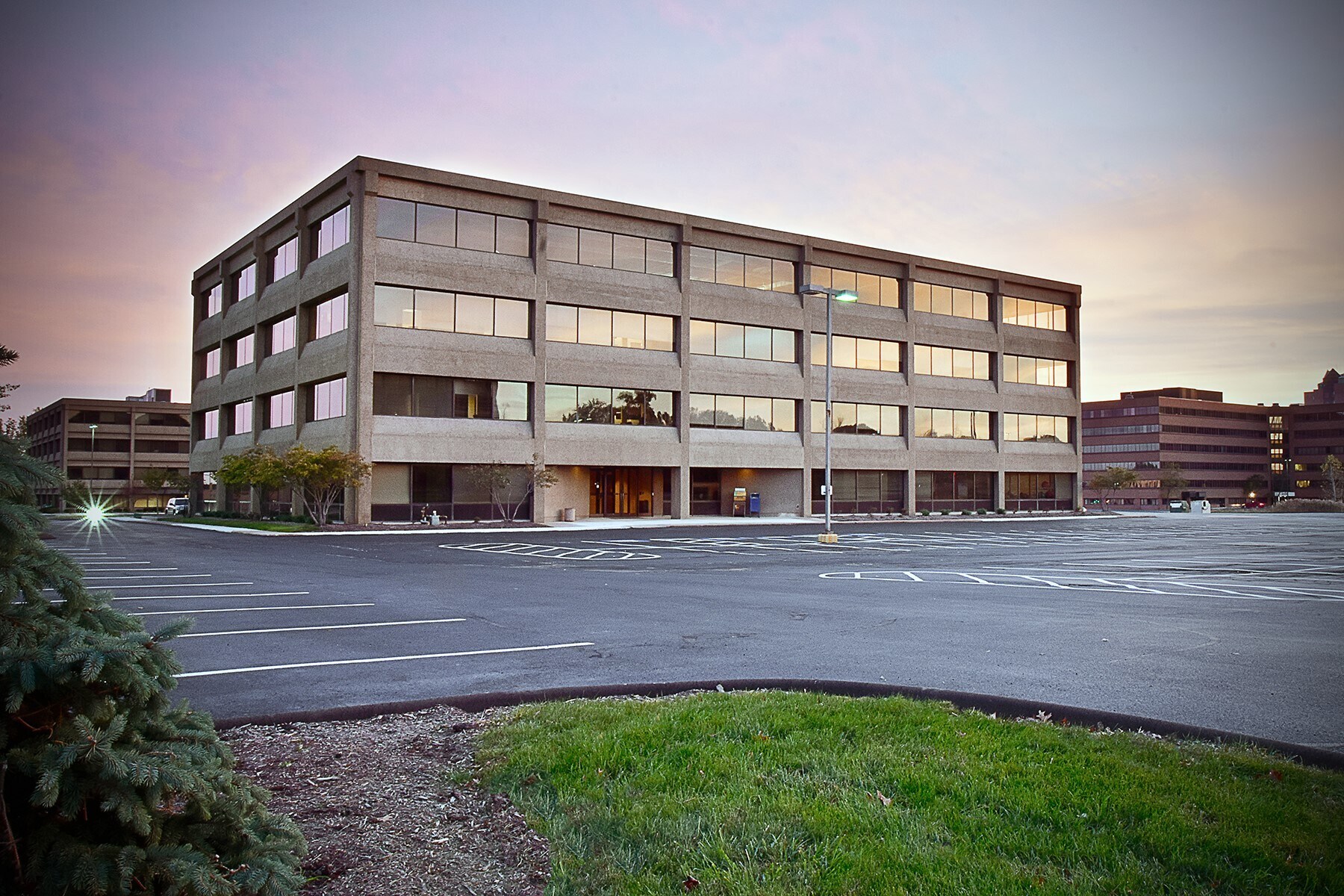 6111 Oak Tree Blvd, Independence, OH for lease Building Photo- Image 1 of 13