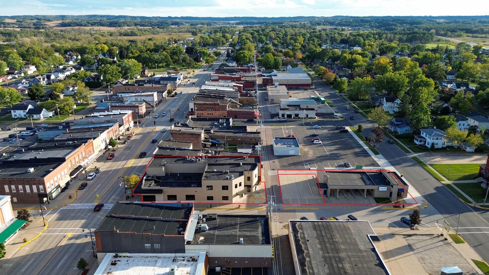 1001 Superior Ave, Tomah, WI à vendre - Photo du bâtiment - Image 3 de 16