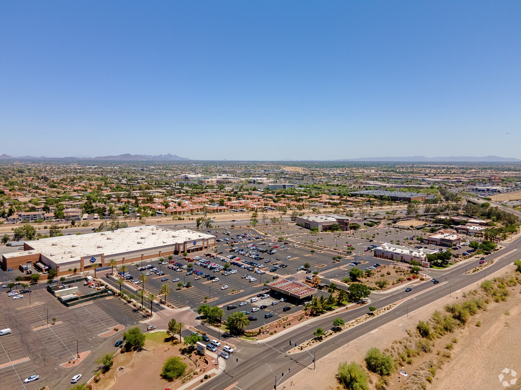 18255 N 83rd Ave, Glendale, AZ à louer Aérien- Image 1 de 4