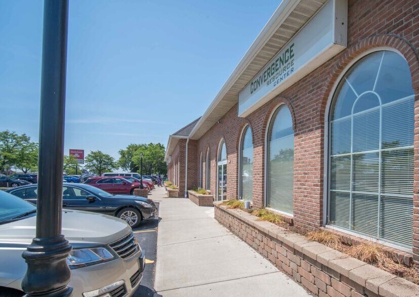 76th St, Milwaukee, WI à louer - Photo du bâtiment - Image 3 de 4