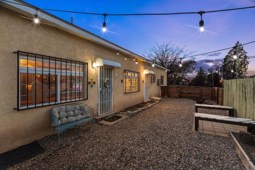 220 Princeton Dr, Albuquerque, NM for sale - Building Photo - Image 3 of 17