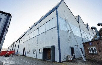 Shore Rd, Southampton à louer - Photo du bâtiment - Image 2 de 2