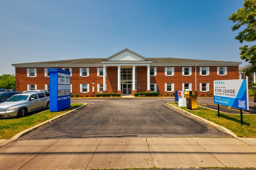 6912 Main St, Downers Grove, IL à louer - Photo du bâtiment - Image 2 de 11