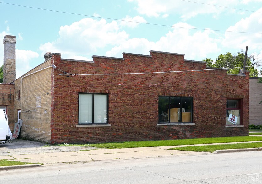 997 Lee St, Des Plaines, IL à vendre - Photo du bâtiment - Image 2 de 3