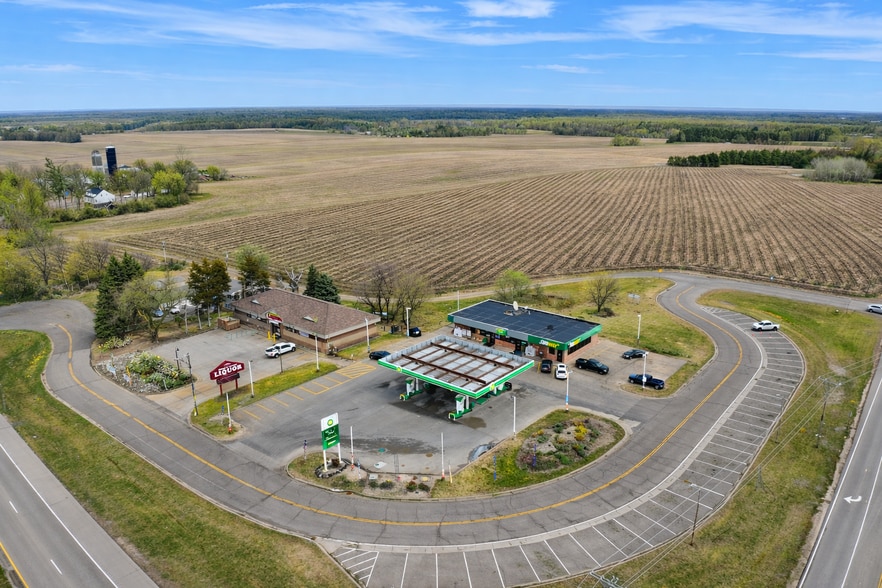 23705 NE Highway 65, Bethel, MN à vendre - Photo du bâtiment - Image 2 de 4