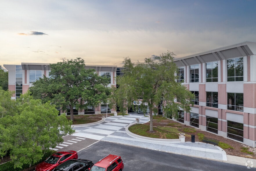 482 S Keller Rd, Orlando, FL à louer - Photo du bâtiment - Image 3 de 16